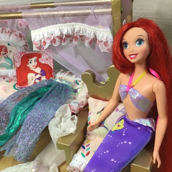 Princess Doll and Princess Bed - Picture 2 of 11